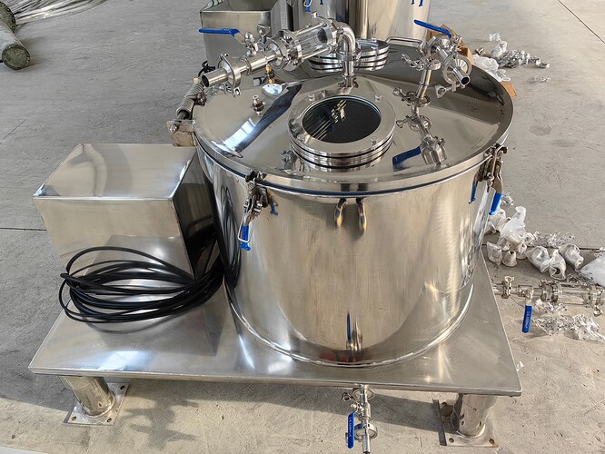 New centrifuge 110L (6)