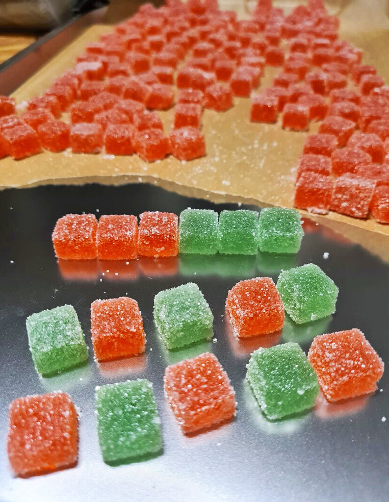 Metal gummy molds - Edibles - Future4200