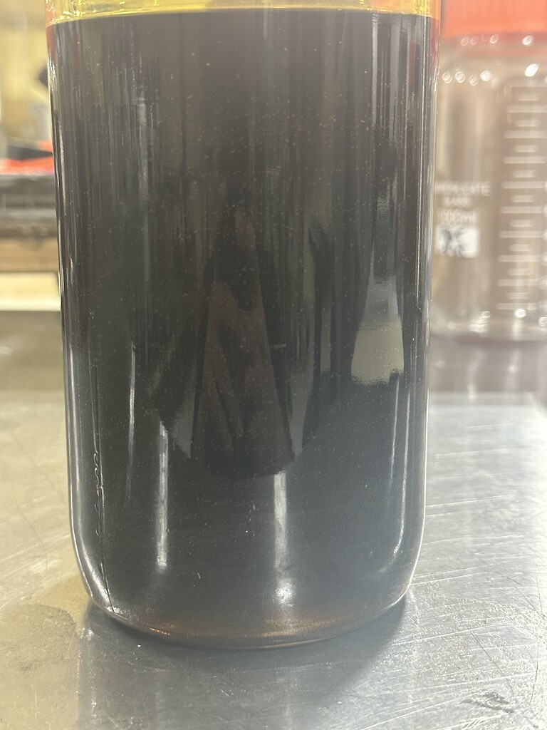 Dark distillate from wiped film - Extraction - Future4200