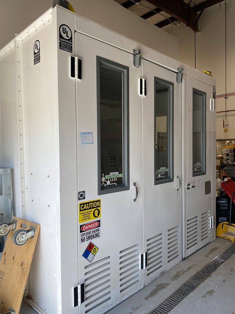 7.5' X 10' Advanced Extraction Labs C1D2 For Sale Equipment For Sale