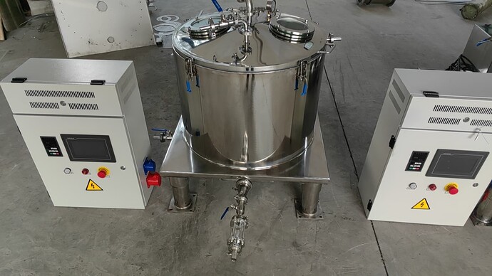 New centrifuge 110L (7)