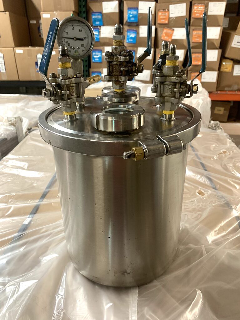 Bhogart Modular HoneyPots 8 Available Honey pots for sale For Sale