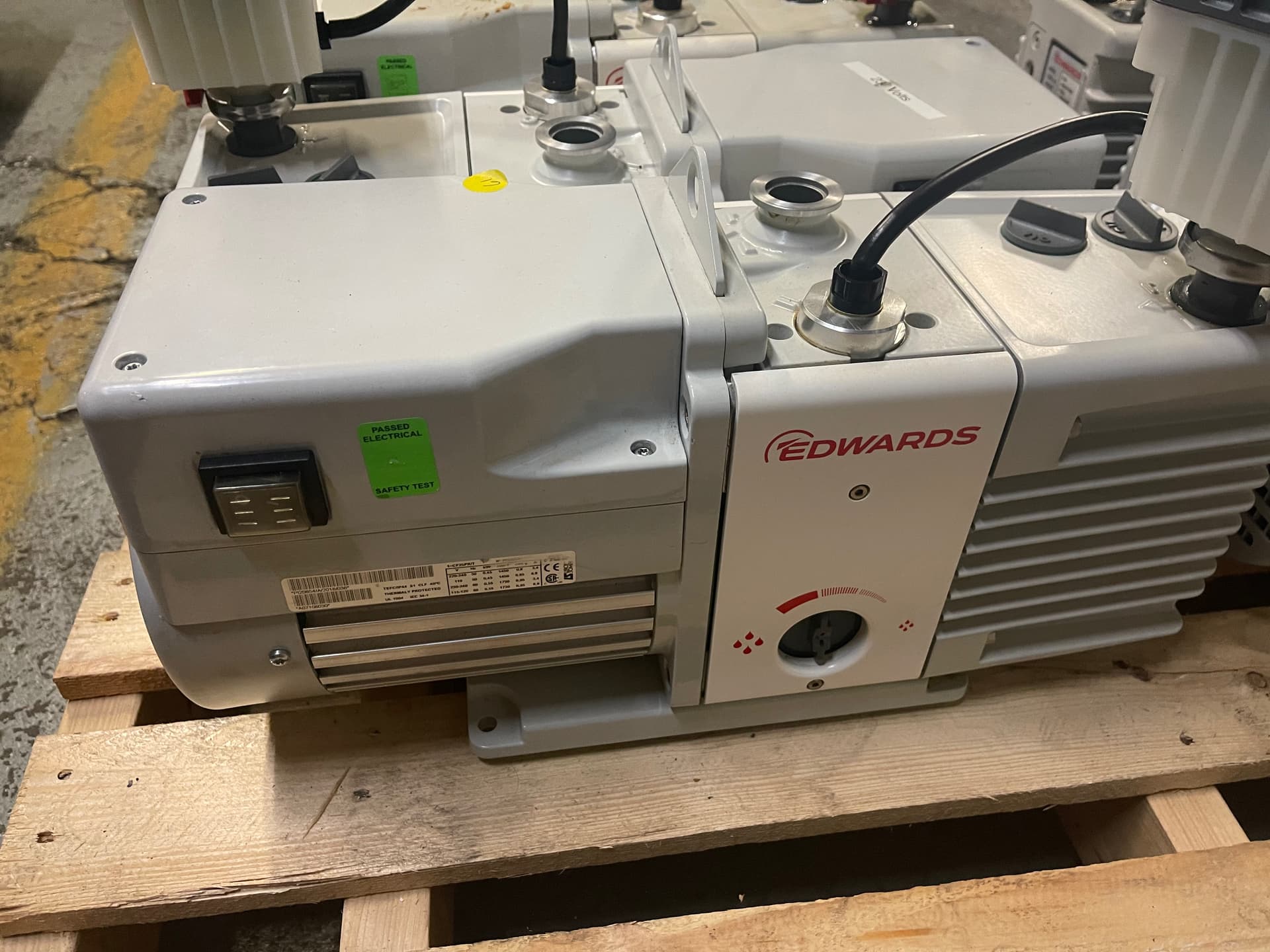 Vacuum pumps Edward 8, and Welch 1405 For Sale Future4200