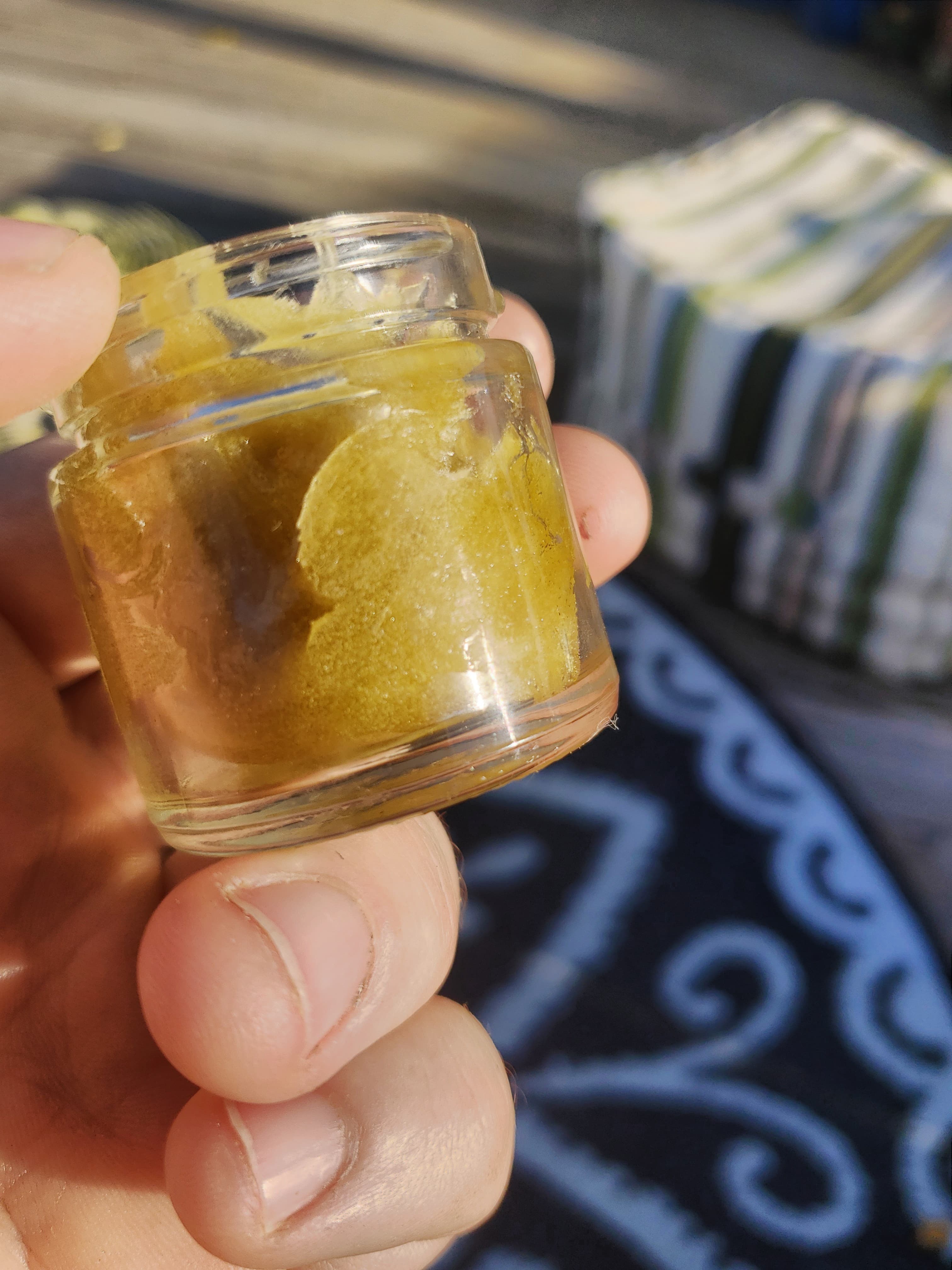 Dry sift rosin - Solventless - Future4200