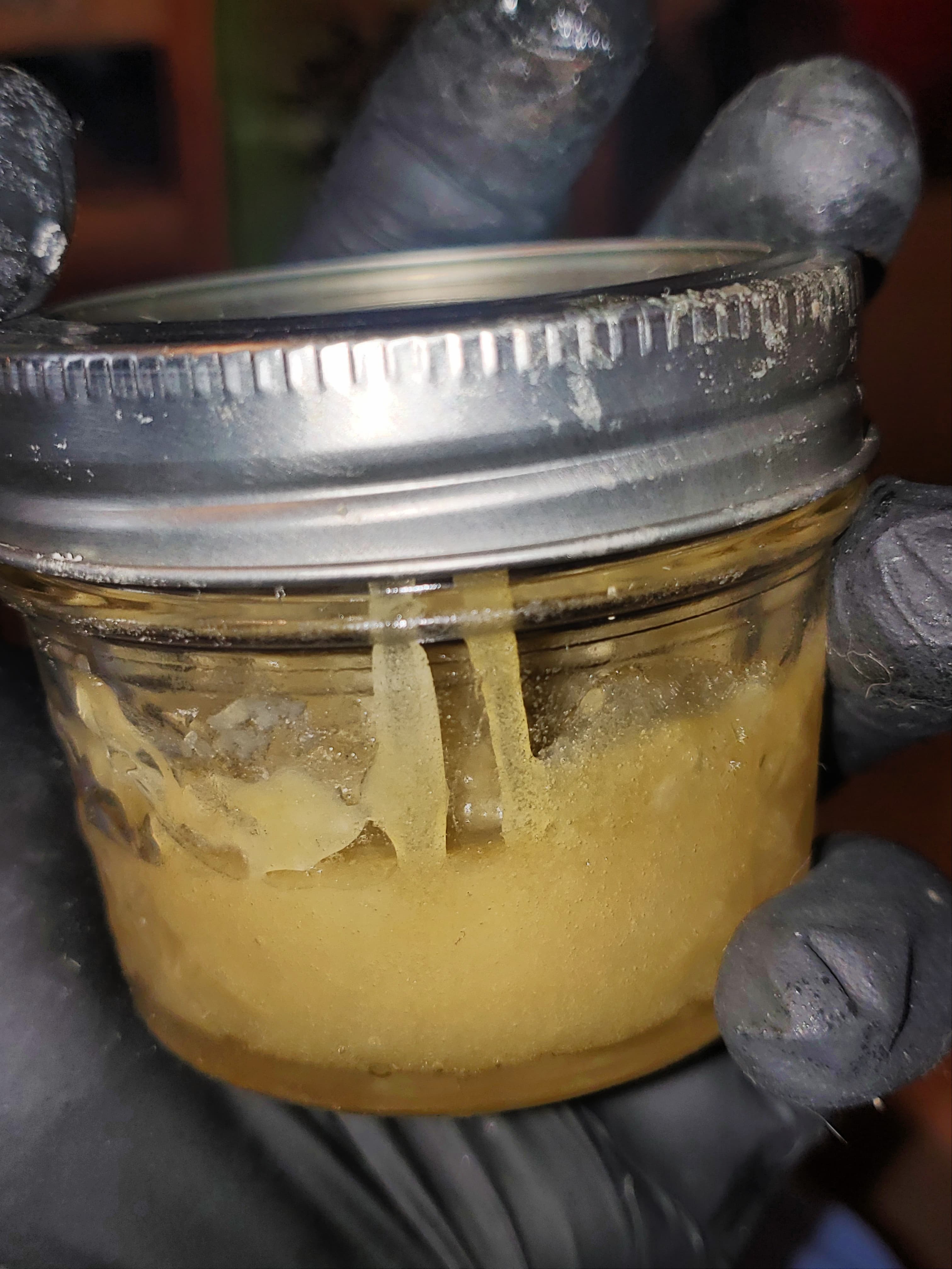 Dry sift rosin - Solventless - Future4200